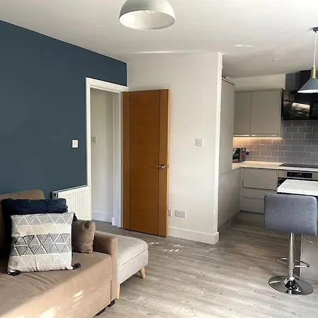 2 Bedroom Flat Bracknell Free Parking Exterior photo