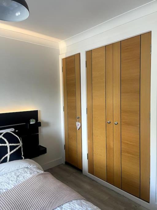 2 Bedroom Flat Free Parking *