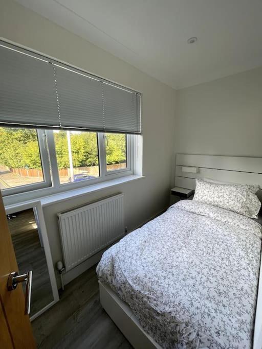 2 Bedroom Flat Free Parking *