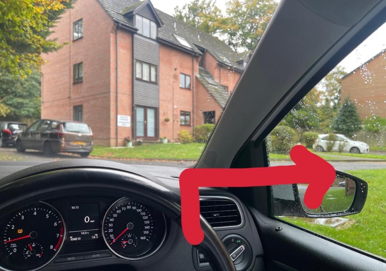 Apartment 2 Bedroom Flat Free Parking Bracknell