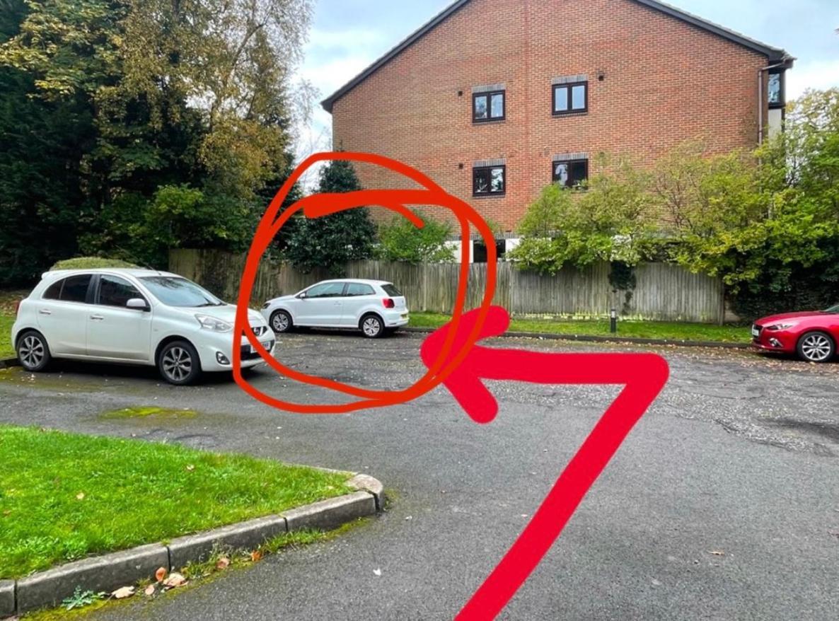 2 Bedroom Flat Free Parking *