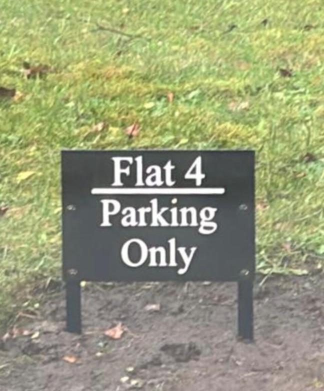 2 Bedroom Flat Free Parking Apartment *